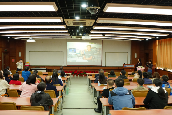 荣休送祝福，情谊暖人心——爱情岛论坛
举办崔建双老师荣休仪式33.png